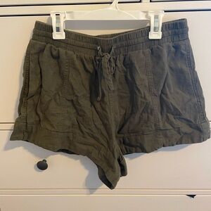 Universal Thread Green Paperbag Shorts